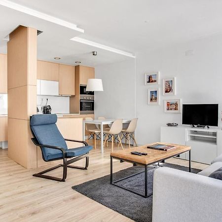 Modern 2 Bedroom Apartment In Estrela With Outside Terrace! Amazing For Families, Couples, Friends リスボン エクステリア 写真