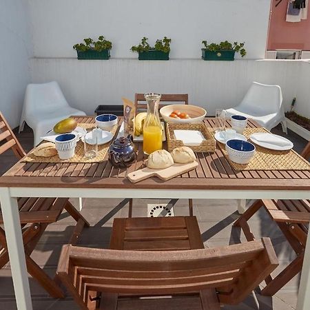 Modern 2 Bedroom Apartment In Estrela With Outside Terrace! Amazing For Families, Couples, Friends リスボン エクステリア 写真