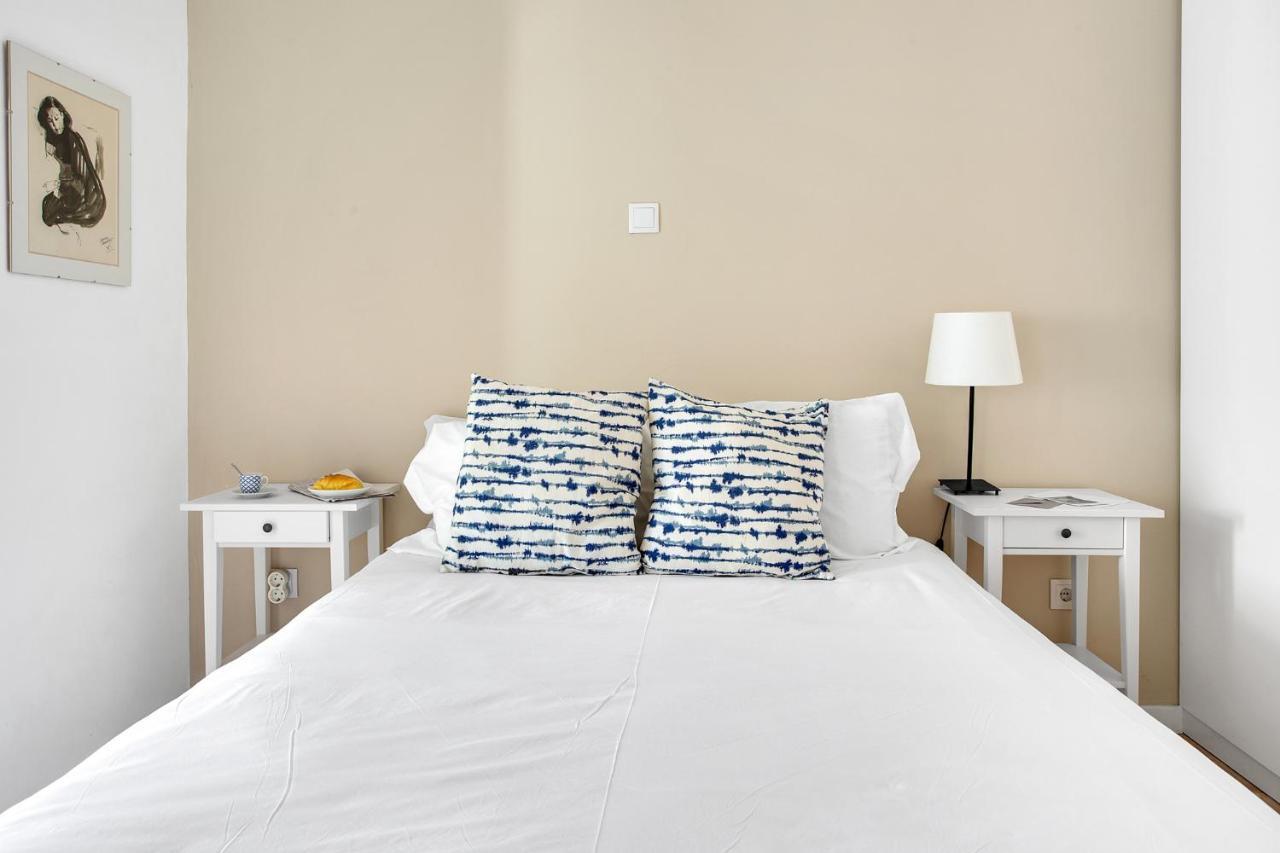 Modern 2 Bedroom Apartment In Estrela With Outside Terrace! Amazing For Families, Couples, Friends リスボン エクステリア 写真