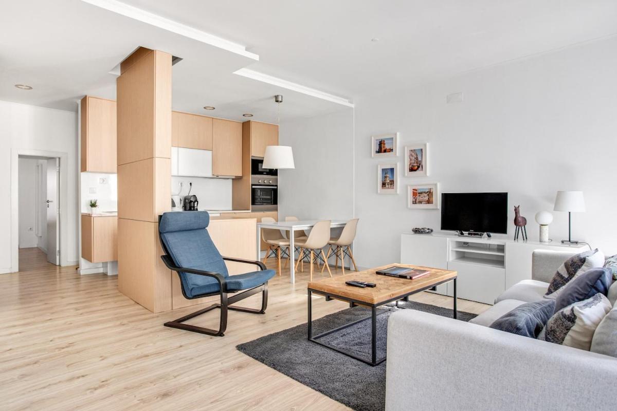 Modern 2 Bedroom Apartment In Estrela With Outside Terrace! Amazing For Families, Couples, Friends リスボン エクステリア 写真