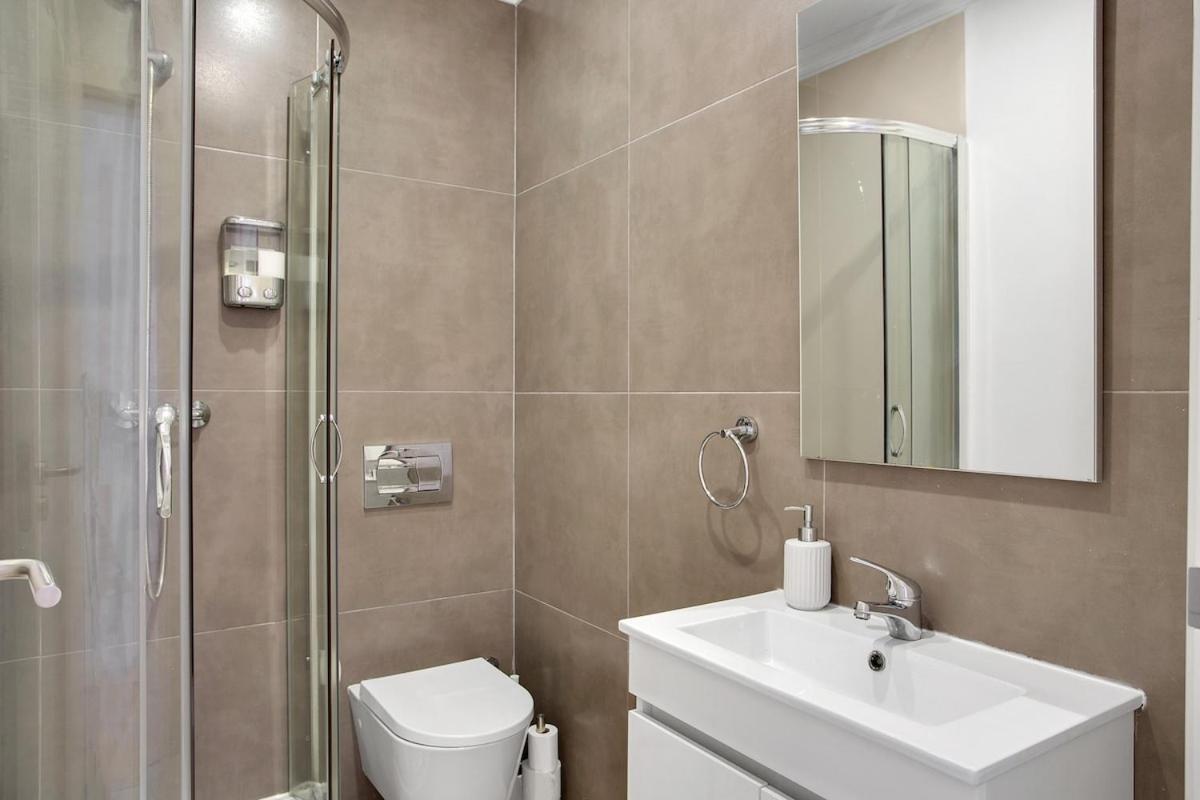 Modern 2 Bedroom Apartment In Estrela With Outside Terrace! Amazing For Families, Couples, Friends リスボン エクステリア 写真