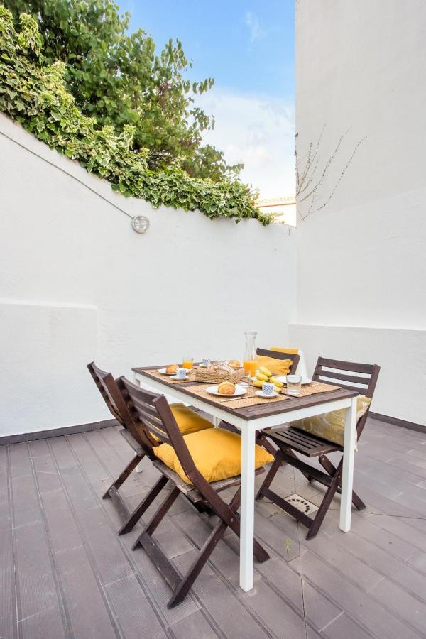 Modern 2 Bedroom Apartment In Estrela With Outside Terrace! Amazing For Families, Couples, Friends リスボン エクステリア 写真