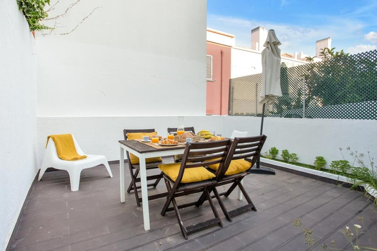 Modern 2 Bedroom Apartment In Estrela With Outside Terrace! Amazing For Families, Couples, Friends リスボン エクステリア 写真