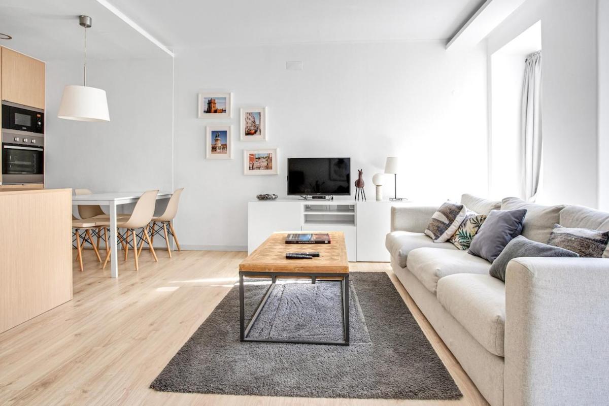 Modern 2 Bedroom Apartment In Estrela With Outside Terrace! Amazing For Families, Couples, Friends リスボン エクステリア 写真