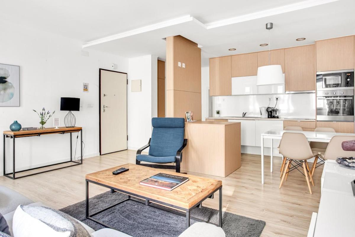 Modern 2 Bedroom Apartment In Estrela With Outside Terrace! Amazing For Families, Couples, Friends リスボン エクステリア 写真